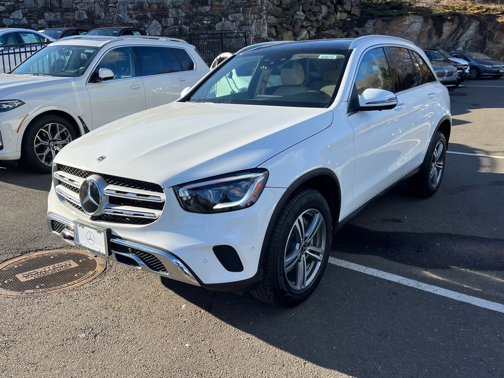 2022 Mercedes-Benz GLC 300 5