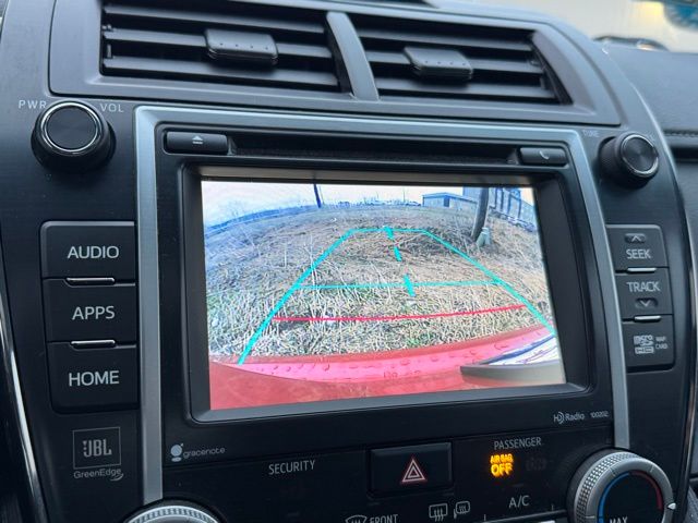 View vehicle photo 4