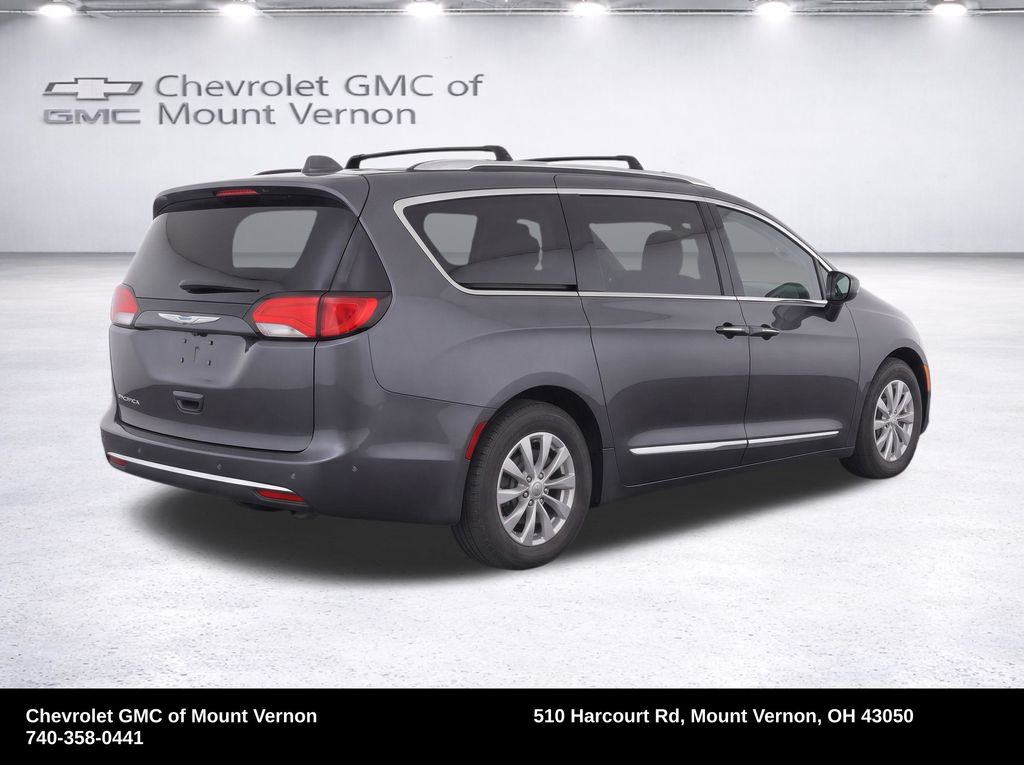2018 Chrysler Pacifica Touring L Plus - Image 4
