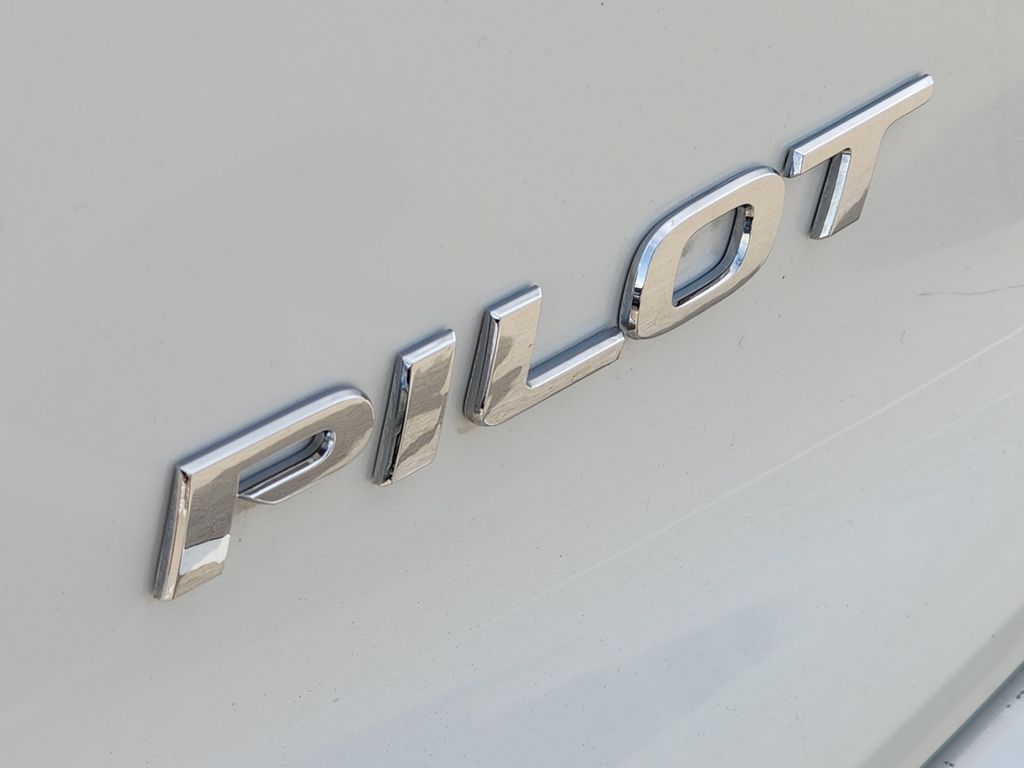 2017 Honda Pilot Elite  at Emmons Autoplex