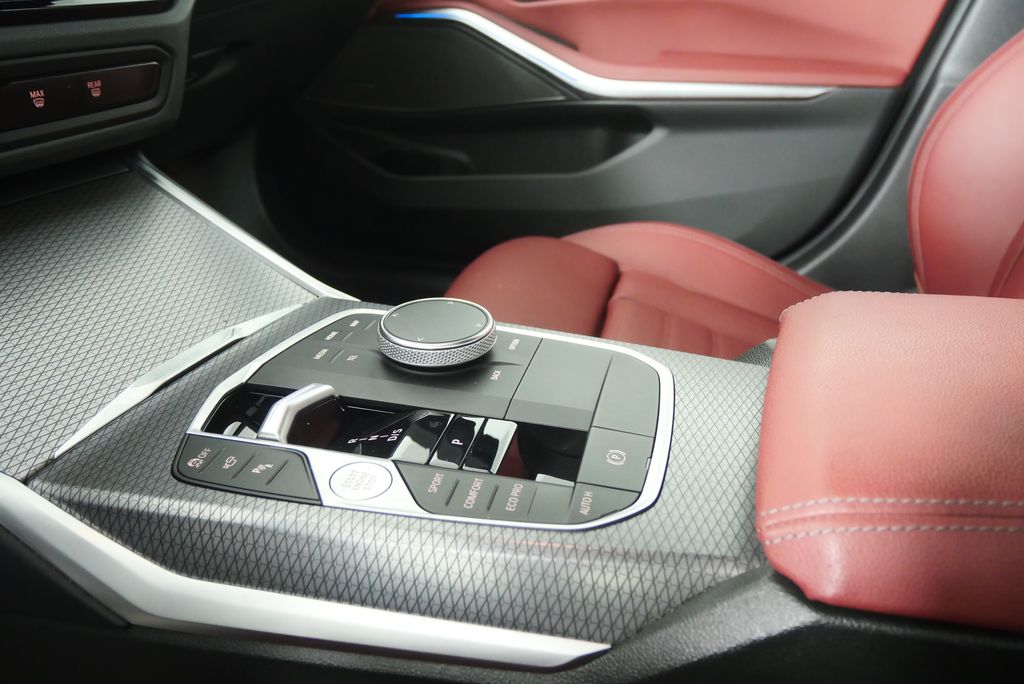 Thumbnail: 2023 BMW 3 Series - 27