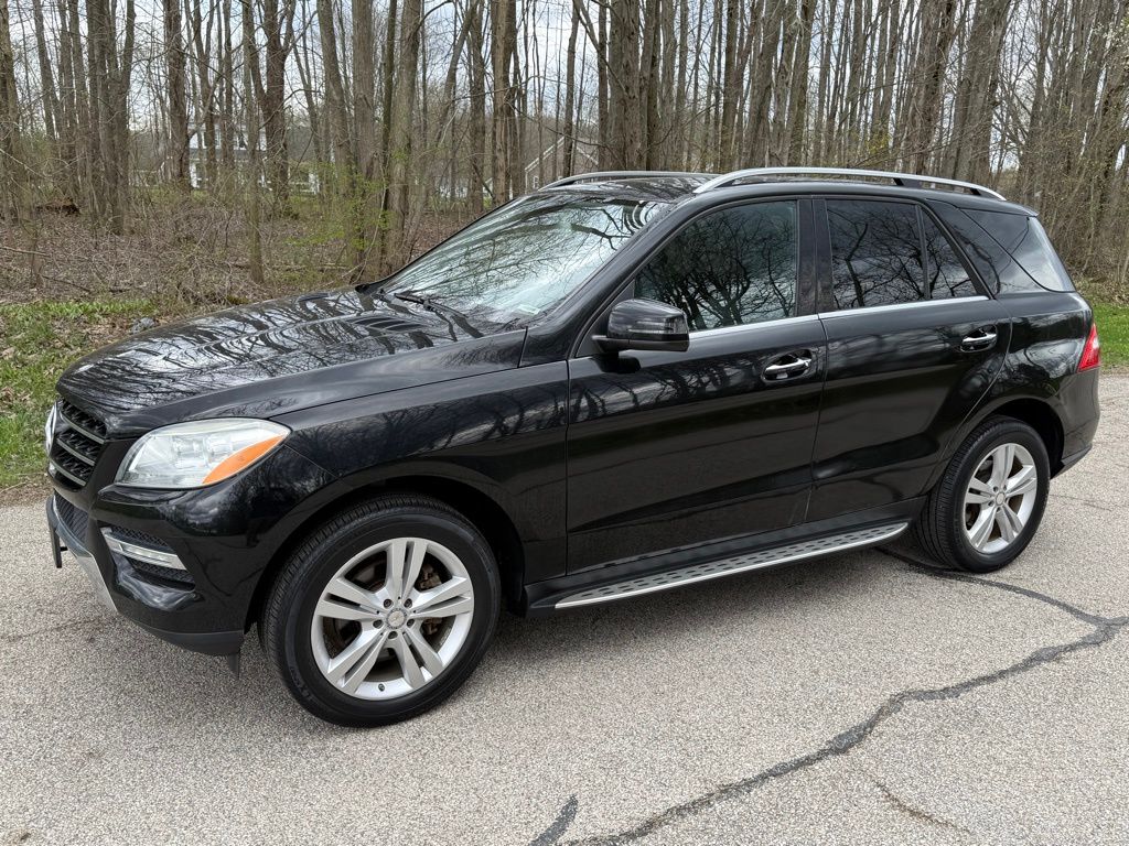 Black 2015 Mercedes-Benz M-Class ML 350 4MATIC SUV / Crossover All-Wheel Drive 7-Speed Automatic