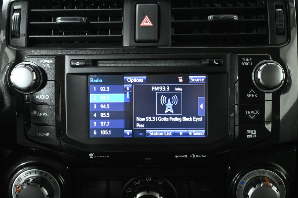 Thumbnail: 2016 Toyota 4Runner - 21