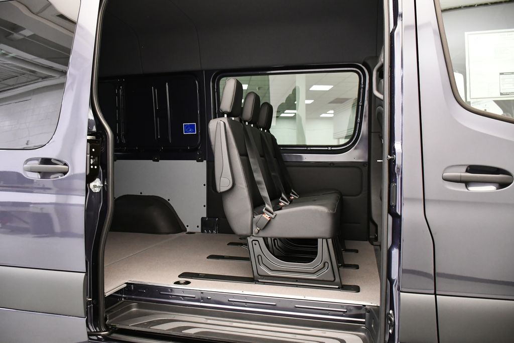 Thumbnail: 2026 Mercedes-Benz Sprinter - 31