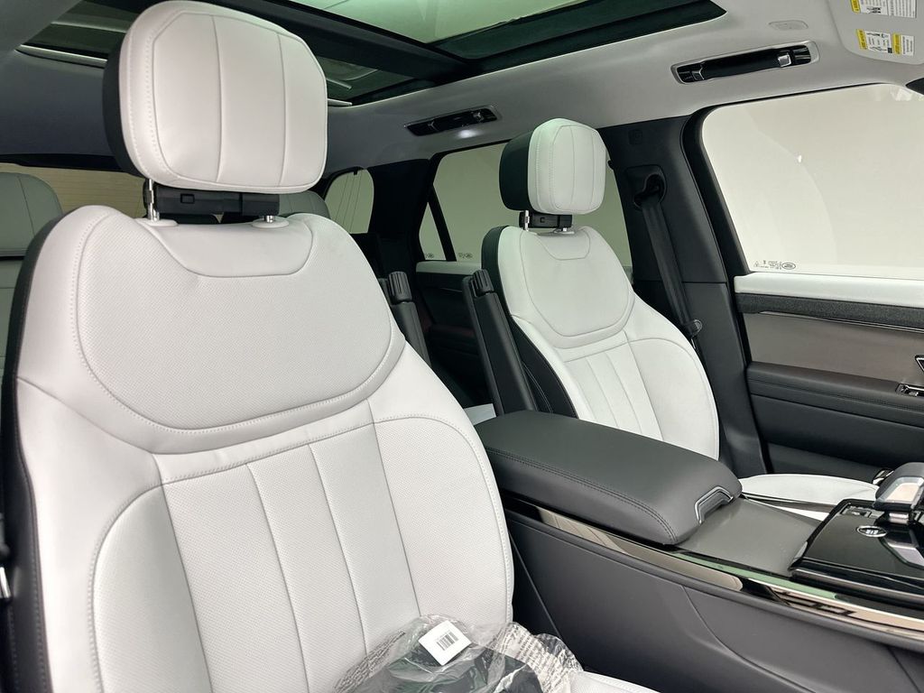 Thumbnail: 2026 Land Rover Range Rover Sport - 14