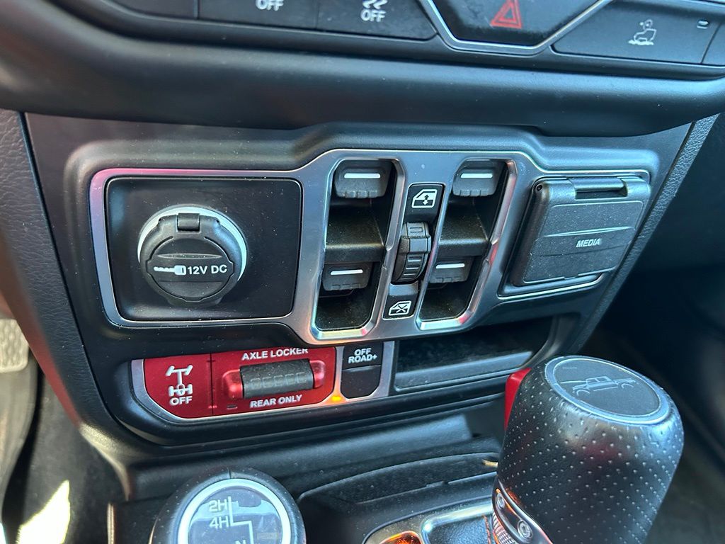 Thumbnail: 2022 Jeep Gladiator - 26