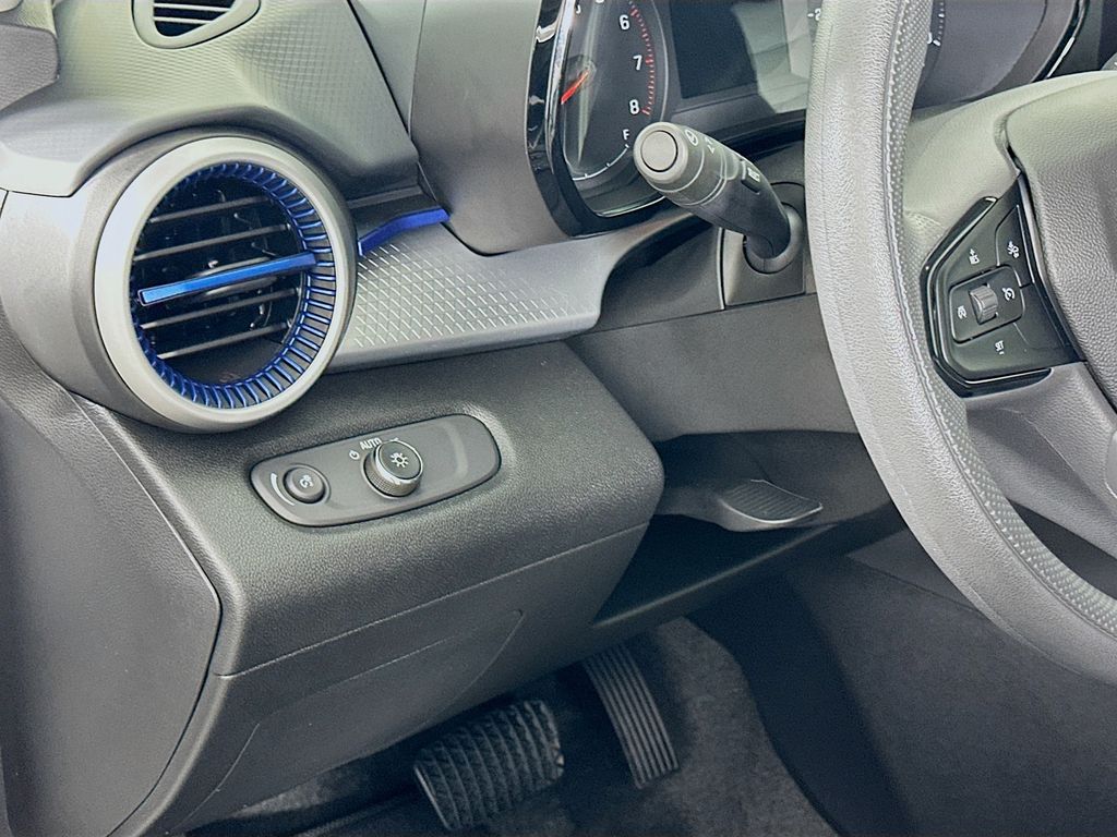 Thumbnail: 2025 Chevrolet Trax - 10