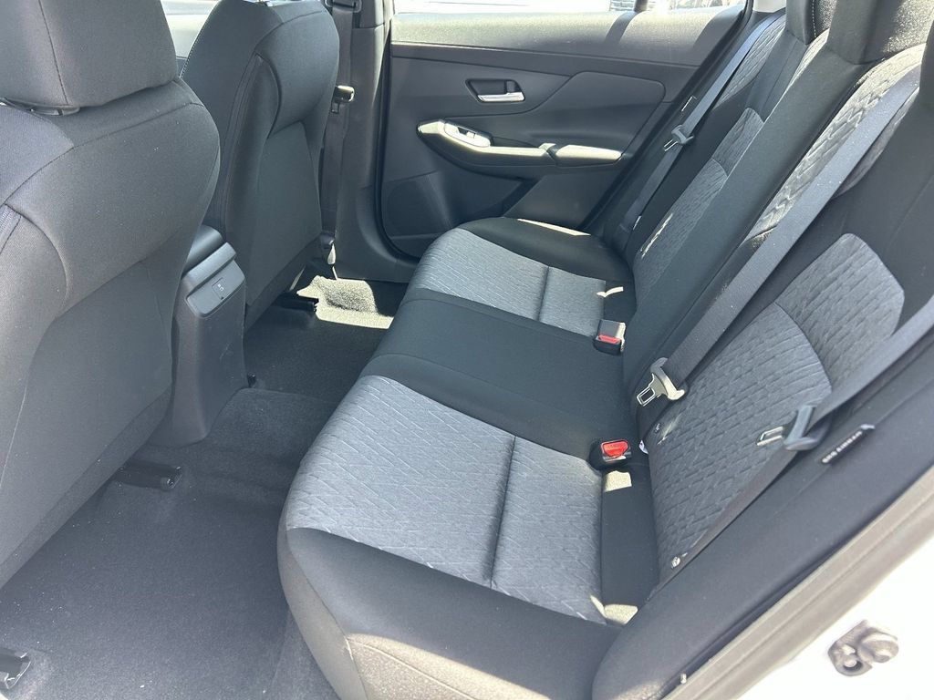 2026 Nissan Sentra SV - Photo 11