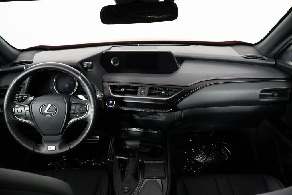 Thumbnail: 2021 Lexus UX - 8
