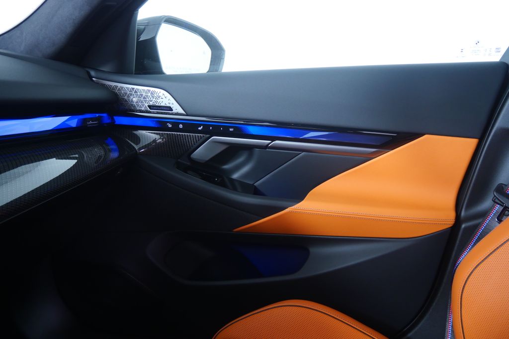 Thumbnail: 2027 BMW M5 - 22