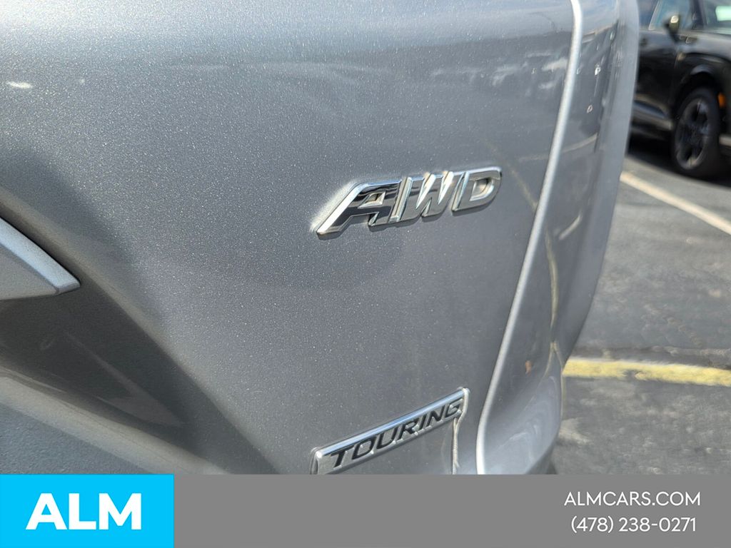 Used 2021  Honda Touring image 12