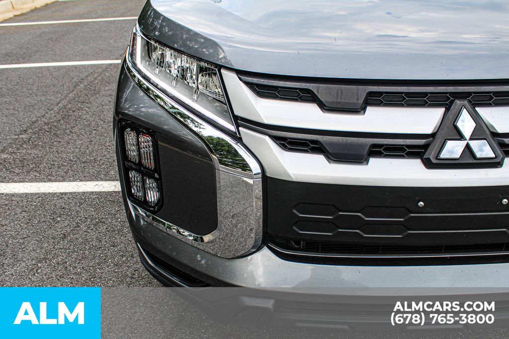 Used 2024 Gray Mitsubishi 2.0 ES image 10