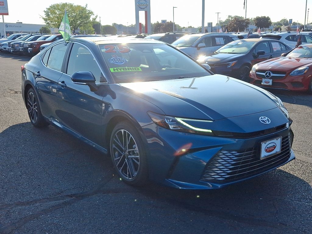 Thumbnail: 2025 Toyota Camry - 3