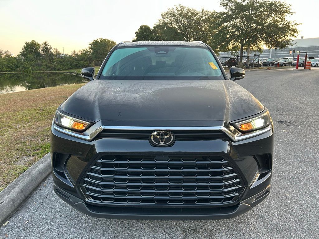2024 Toyota Grand Highlander XLE 8
