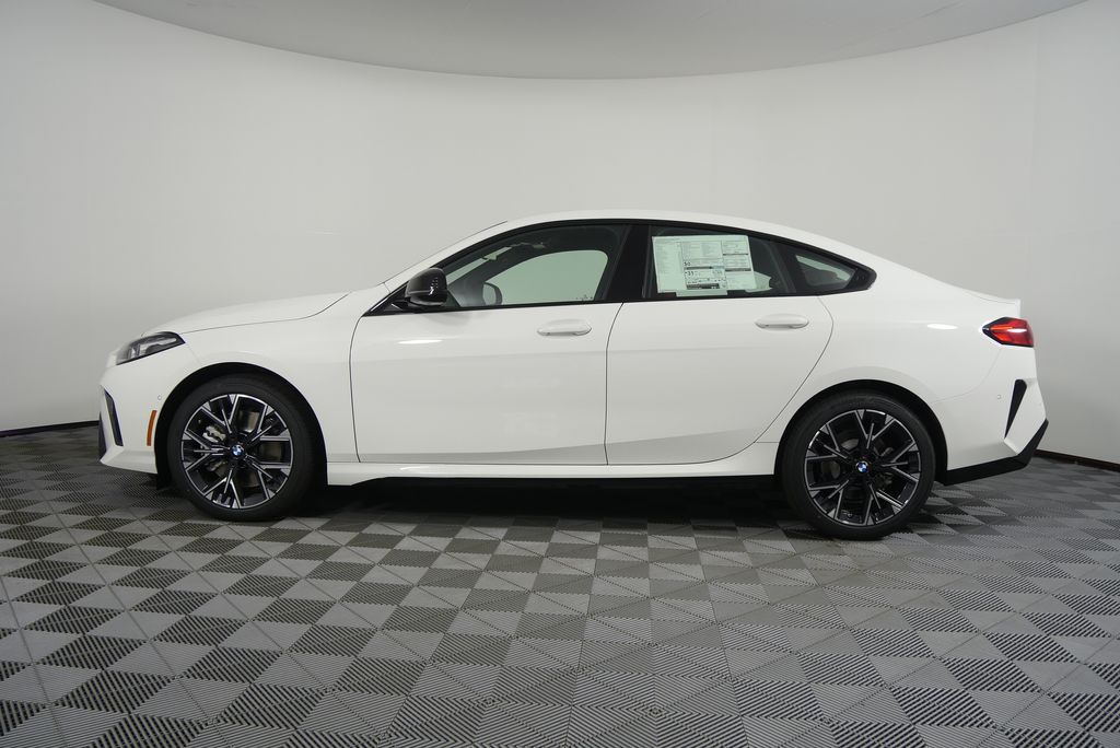 Thumbnail: 2026 BMW 2 Series - 6