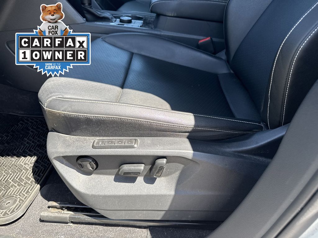 2020 Volkswagen Atlas Cross Sport 2.0T SEL White at AutoSavvy Houston Southwest