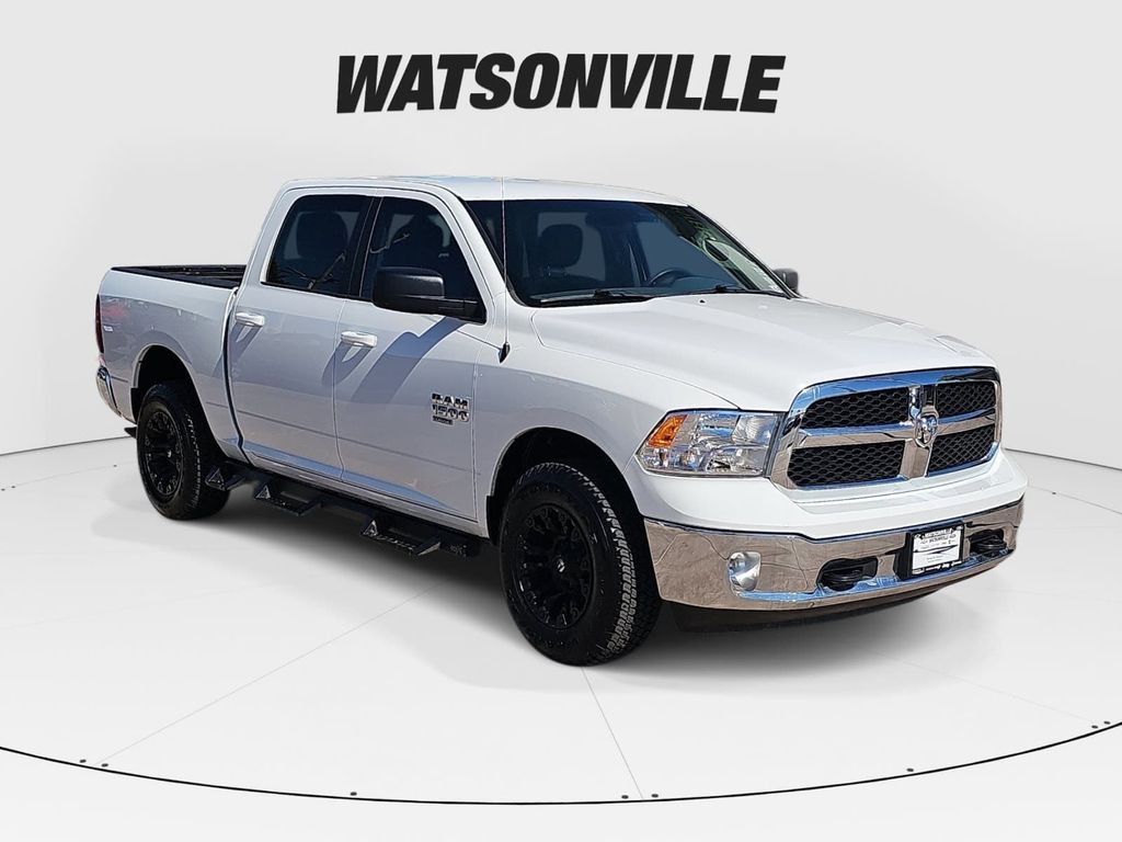 Bright White Clearcoat 2019 RAM 1500 Pickup Truck Four-Wheel Drive 8-Speed Automatic