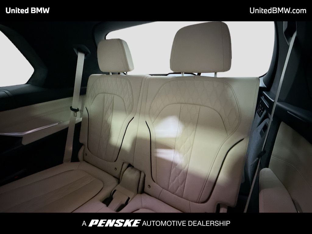 Thumbnail: 2024 BMW X7 - 14