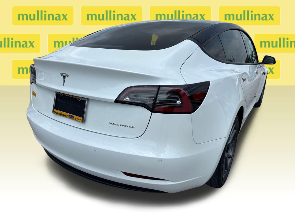 Used 2021  Tesla Long Range image 4