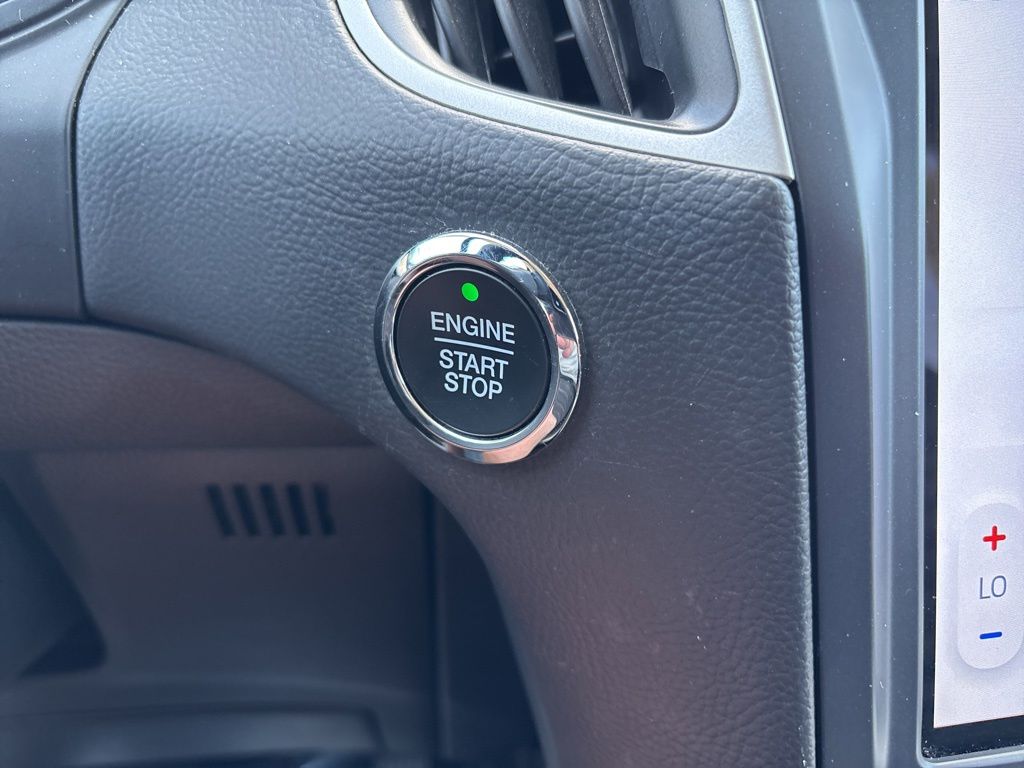 Used 2023 Ford Edge SUV