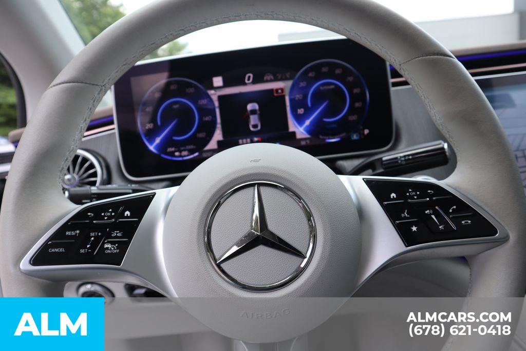 Used 2025 White Mercedes-Benz 350+ Sedan image 29