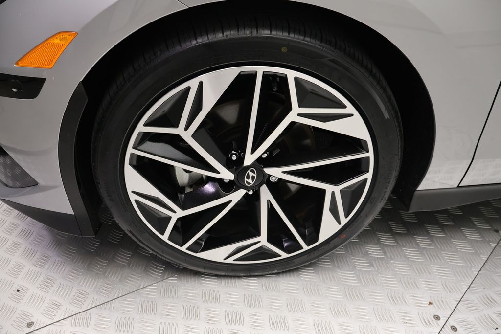 Thumbnail: 2025 Hyundai Ioniq 6 - 4