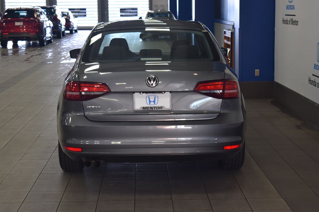 Thumbnail: 2018 Volkswagen Jetta - 4
