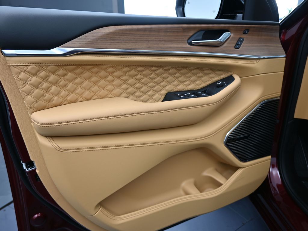 New 2025 Velvet Red Pearlcoat Jeep Summit image 17