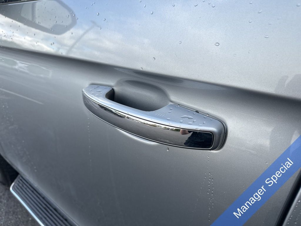 2022 Ford Expedition Max Limited photo