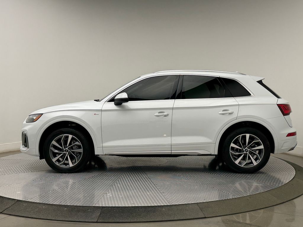 Thumbnail: 2023 Audi Q5 - 4