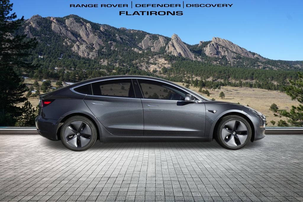 2018 Tesla Model 3 Mid Range 7