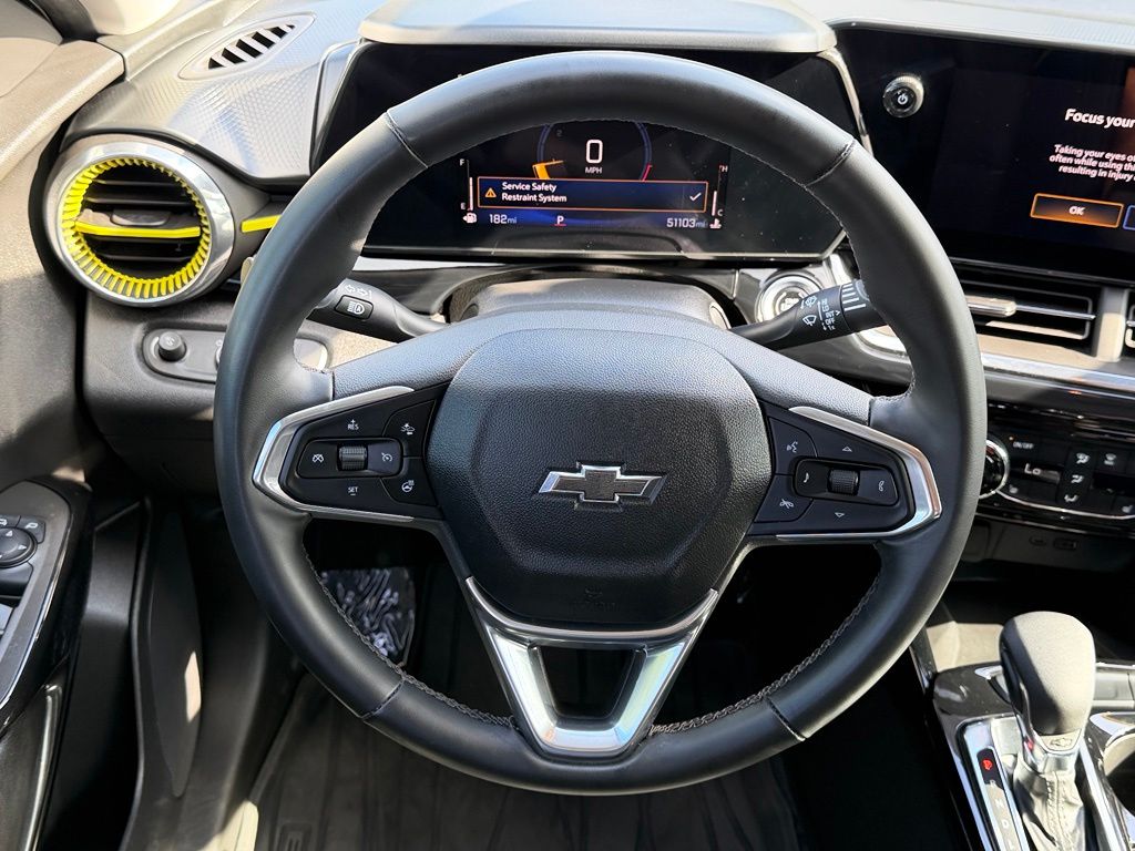 Used 2024 Chevrolet Trax SUV