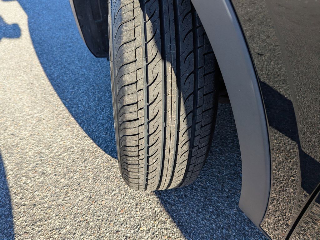 used 2023 Kia Sorento car, priced at $19,892