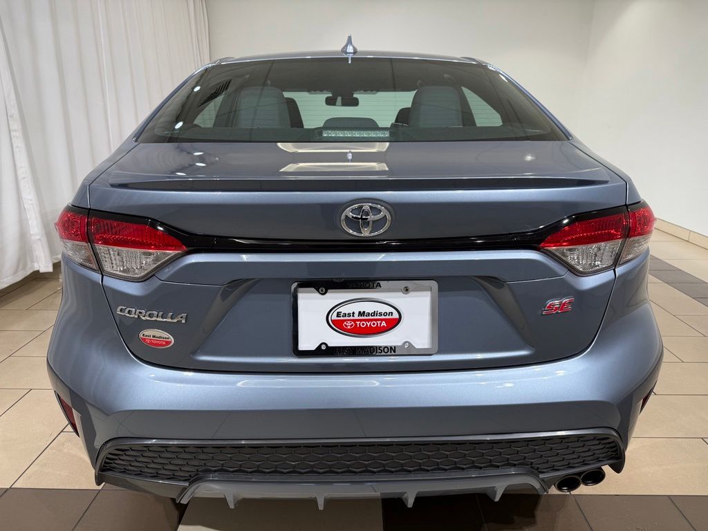 Thumbnail: 2021 Toyota Corolla - 4