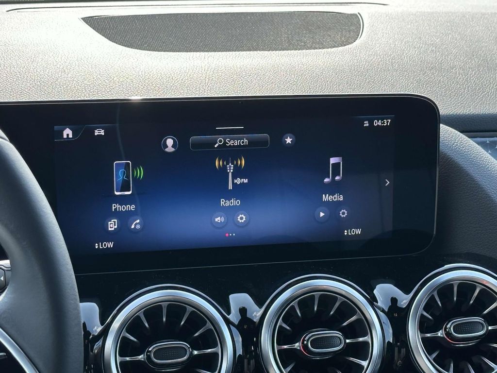 Thumbnail: 2025 Mercedes-Benz GLA - 9