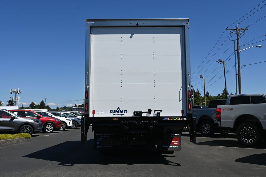 2025 Isuzu NPR HD 