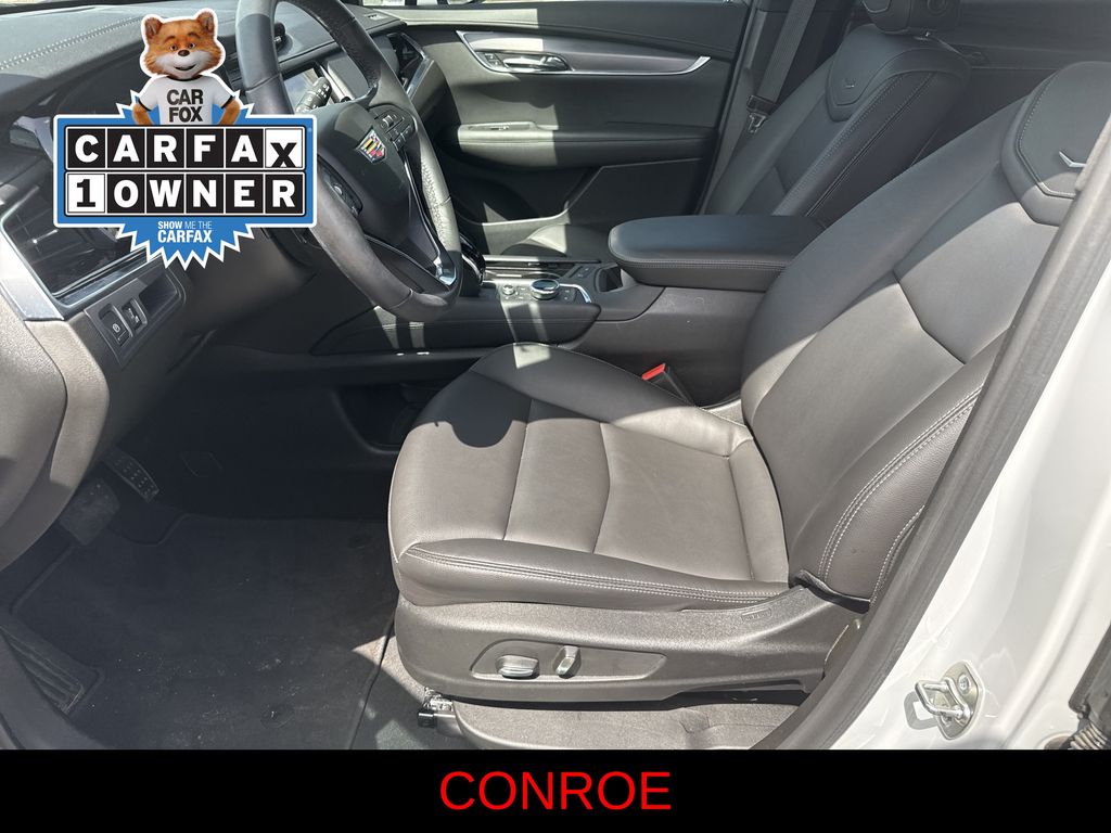 2024 Cadillac XT6 Luxury White at River Oaks CDJR