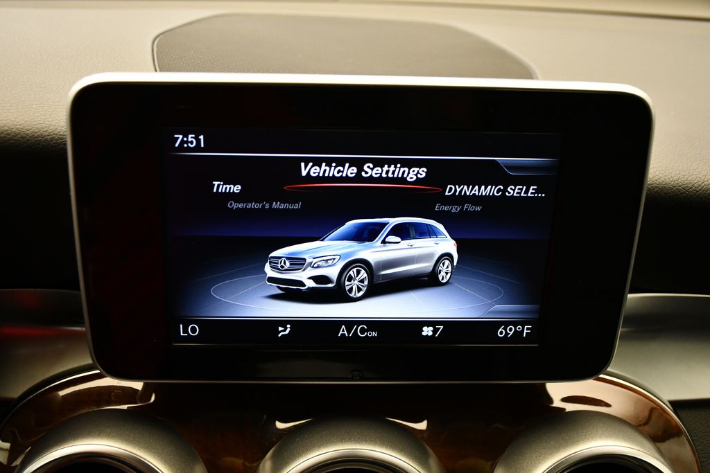 Thumbnail: 2019 Mercedes-Benz GLC - 31
