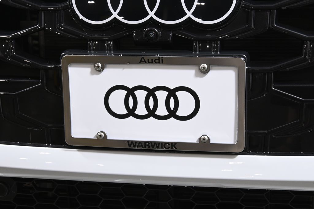 Thumbnail: 2026 Audi Q3 - 14