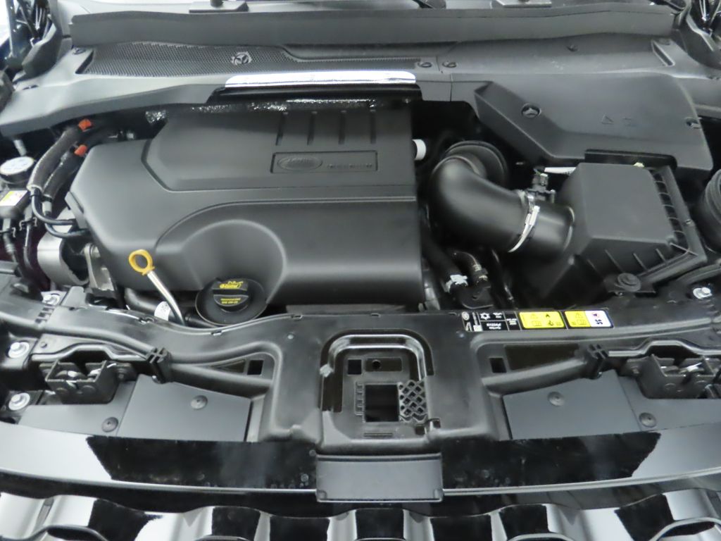 Thumbnail: 2024 Land Rover Discovery Sport - 31