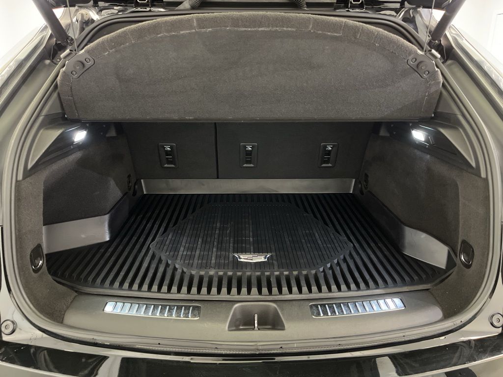 used 2023 Cadillac XT4 car, priced at $28,850