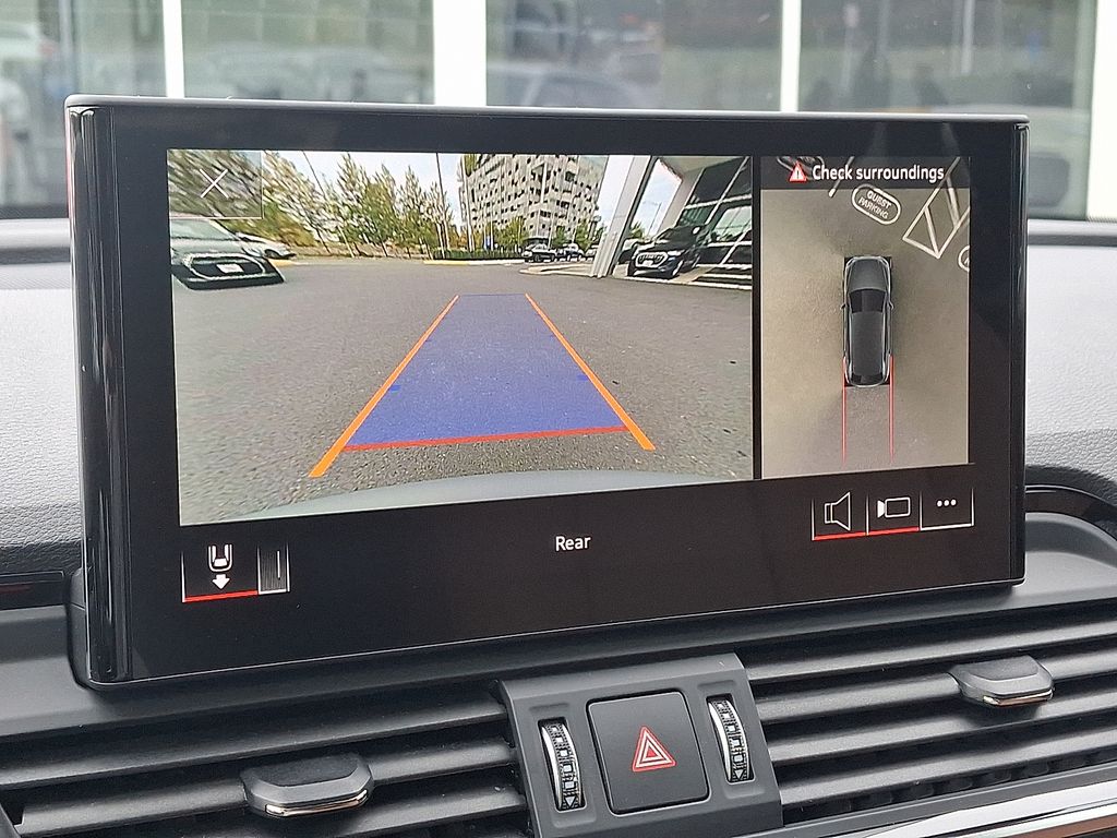 Thumbnail: 2022 Audi Q5 - 18