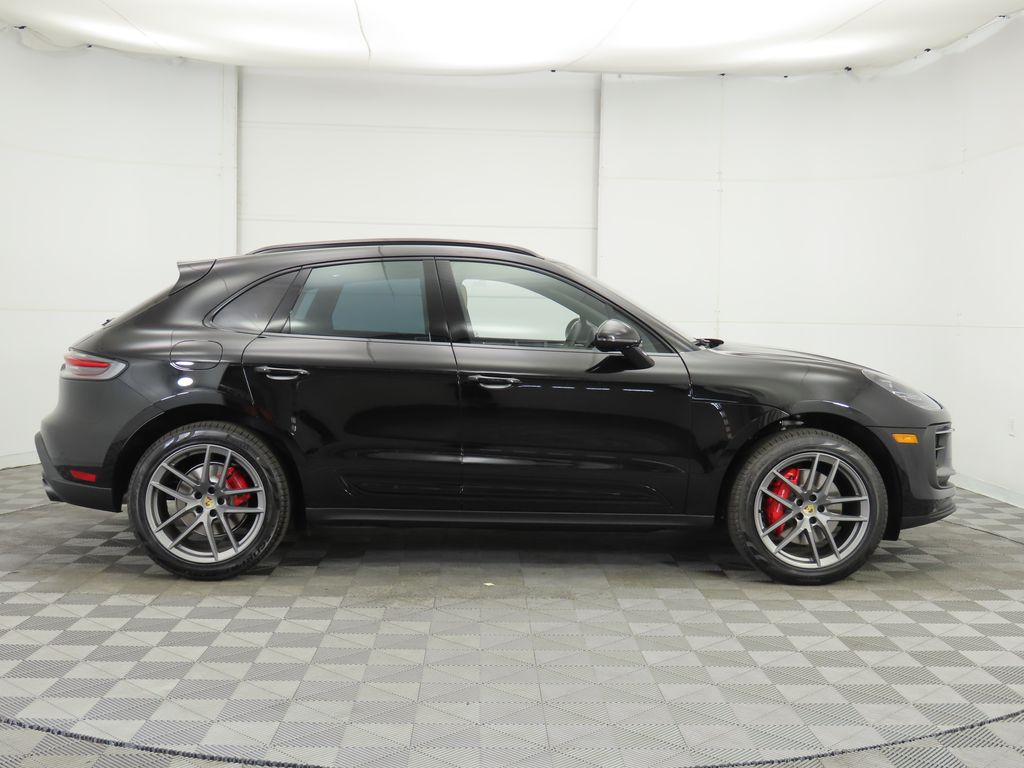 Thumbnail: 2025 Porsche Macan - 8