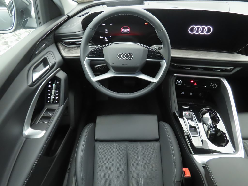 Thumbnail: 2025 Audi Q5 - 10