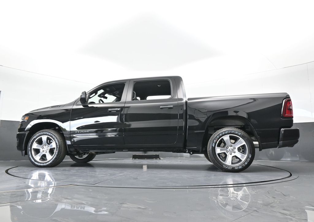 New 2026 Diamond Black Crystal Pearlcoat Ram Express image 51