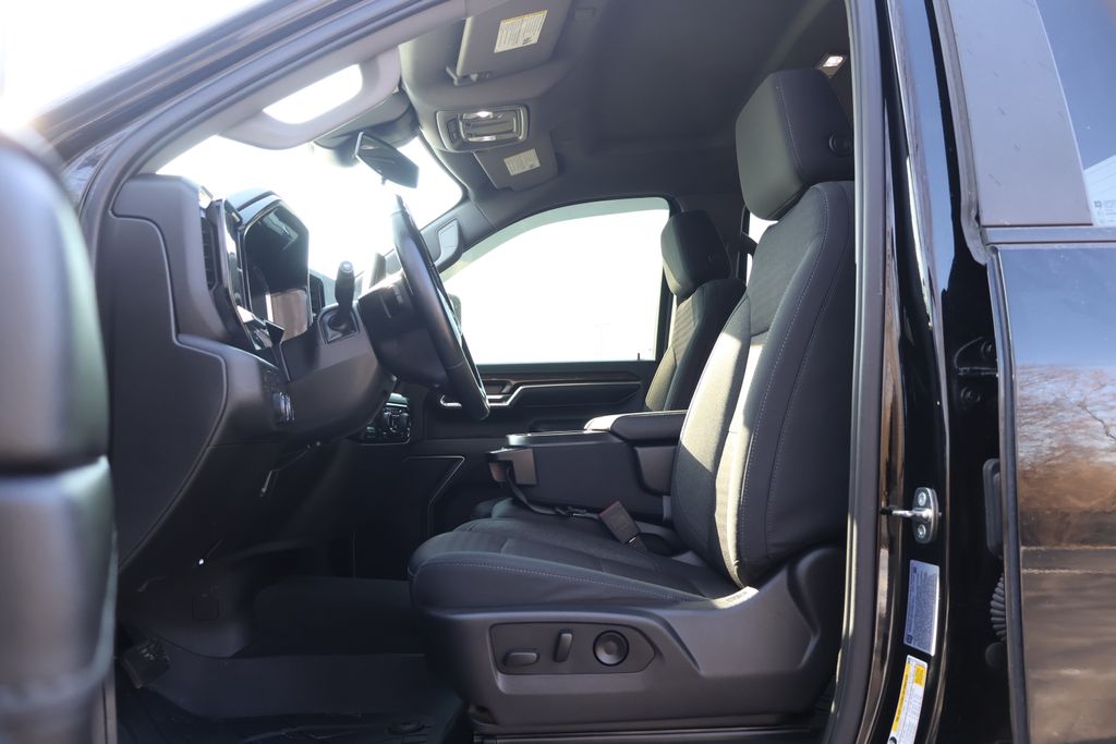 Thumbnail: 2024 Chevrolet Silverado 2500 - 30