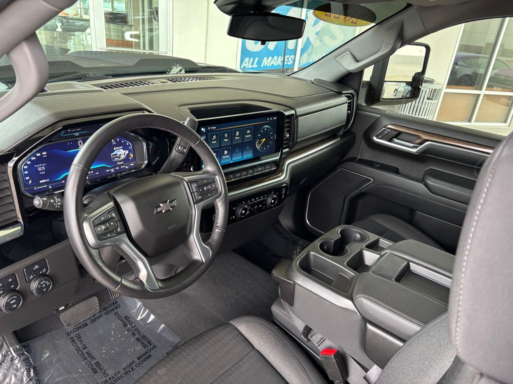 Thumbnail: 2022 Chevrolet Silverado 1500 - 9