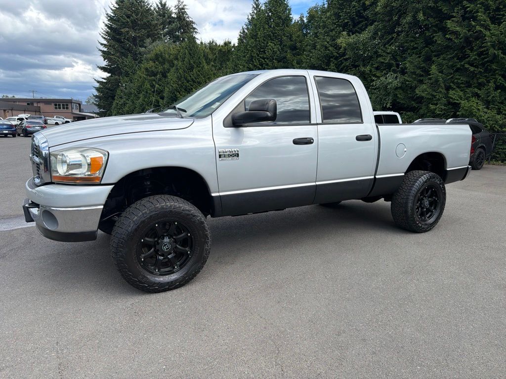 2007 Dodge RAM 2500 Plata (Bright Silver Metallic) Camioneta Todo terreno 4 velocidades Automática