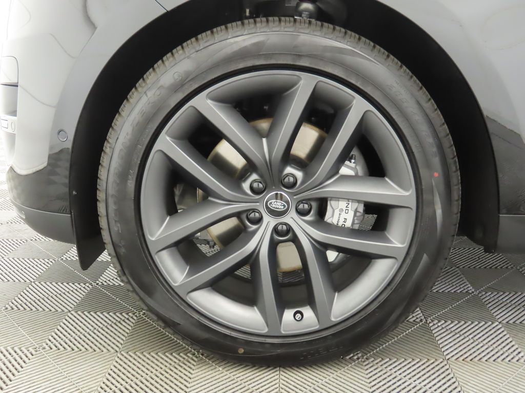 Thumbnail: 2025 Land Rover Range Rover Sport - 32