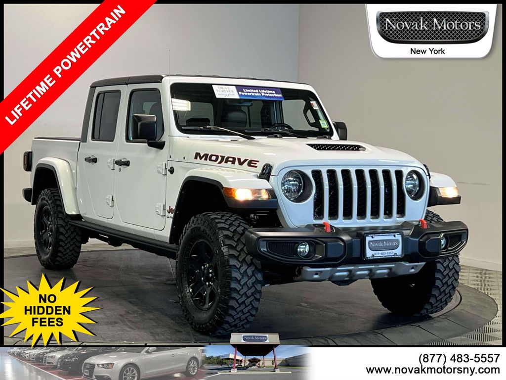 Bright White Clearcoat 2022 Jeep Gladiator Mojave Crew Cab 4WD Pickup Truck Four-Wheel Drive 8-Speed Automatic